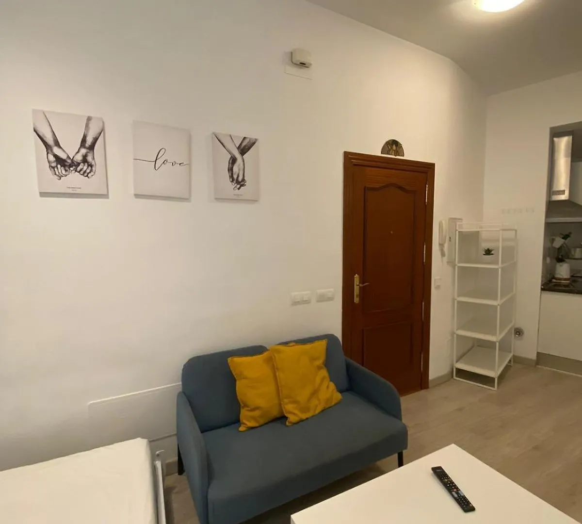 Estupendo Estudio Al Lado De Plaza La Merced Malaga Apartment