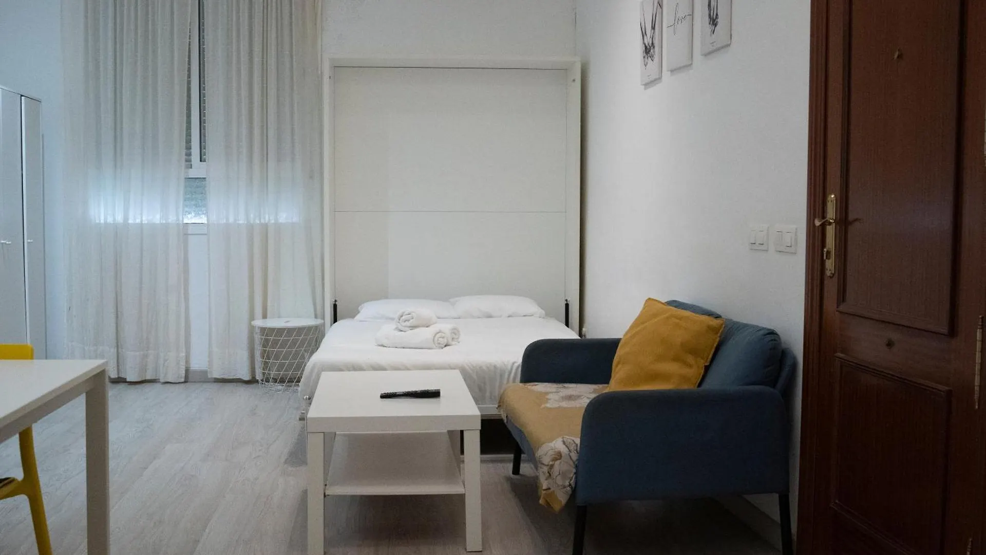 Estupendo Estudio Al Lado De Plaza La Merced Malaga Apartment